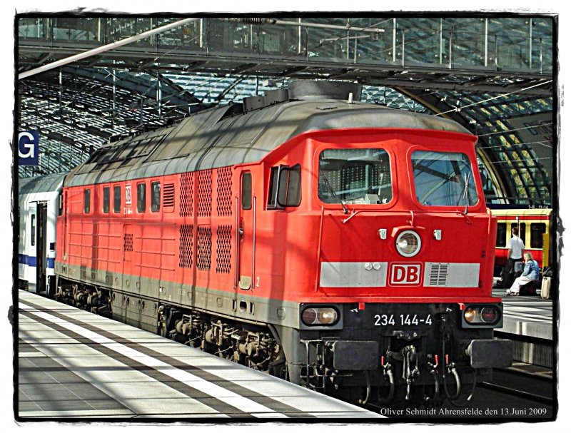 BR 234 144-4 der Deutschen Bahn (DB) in Berlin Hbf