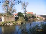 Von der alten Saalebr�cke in Ro�bach war am 21.10.2011 nur noch der Stompfeiler in der Saale �brig.